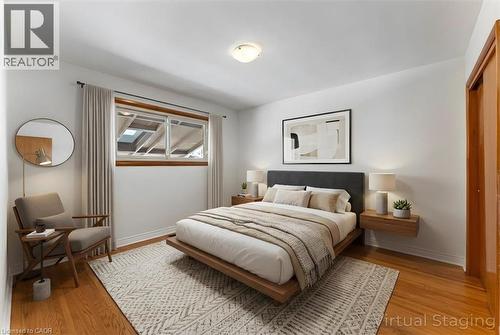 294 Upper Paradise Road, Hamilton, ON - Indoor Photo Showing Bedroom