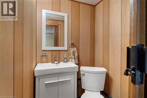 294 Upper Paradise Road, Hamilton, ON - Indoor Photo Showing Bathroom