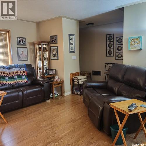 Kreklewich Acreage, Melville, SK - Indoor Photo Showing Living Room