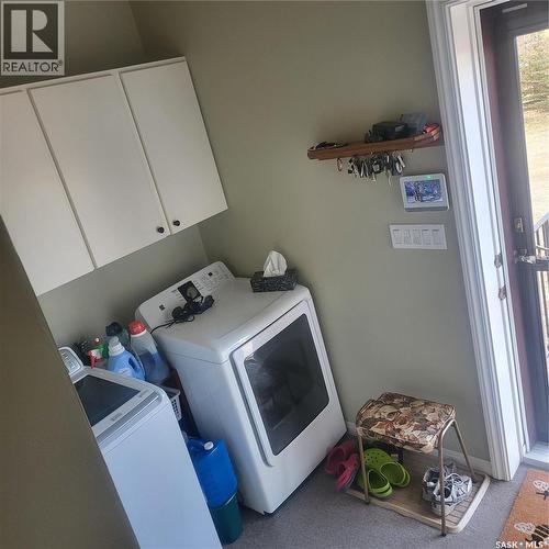 Kreklewich Acreage, Melville, SK - Indoor Photo Showing Laundry Room