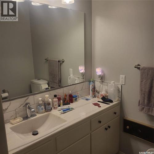 Kreklewich Acreage, Melville, SK - Indoor Photo Showing Bathroom