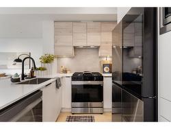 401 30494 CARDINAL AVENUE  Abbotsford, BC V2T 0A5