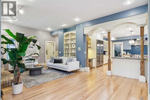 3019 6 Street Sw, Calgary, AB - Indoor