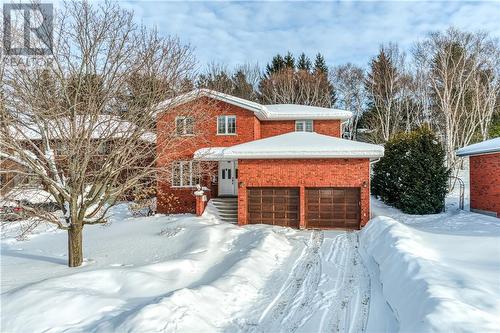 143 Crater Crescent  Sudbury, ON P3E 5Y8