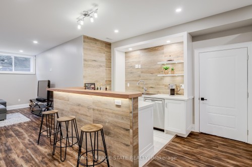 126 Mcgregor Crescent, Hamilton, ON - Indoor Photo Showing Other Room