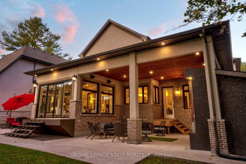 126 Mcgregor Crescent, Hamilton, ON - Outdoor