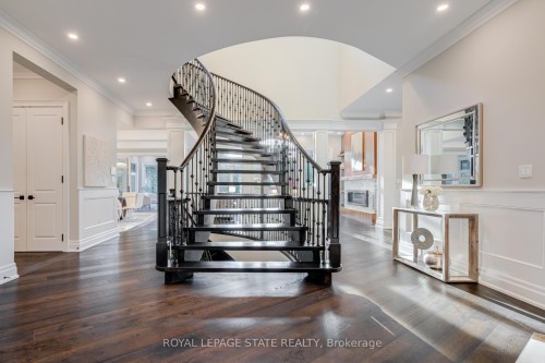 126 Mcgregor Crescent, Hamilton, ON - Indoor Photo Showing Other Room