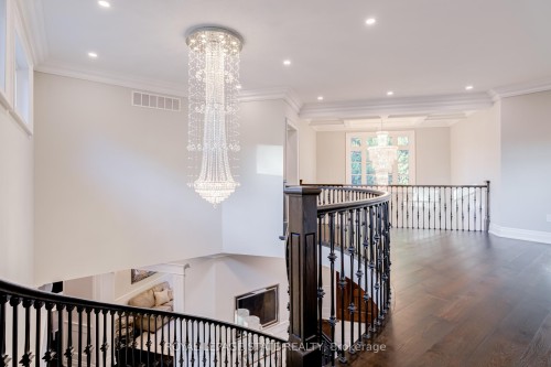 126 Mcgregor Crescent, Hamilton, ON - Indoor Photo Showing Other Room