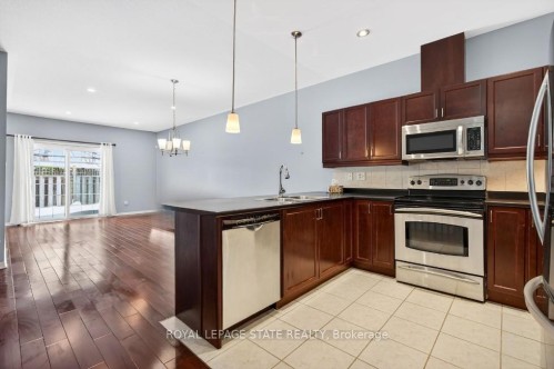 26 Manitoulin Trail, Hamilton, ON - Indoor Photo Showing Kitchen With Double Sink