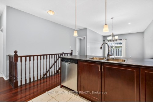 26 Manitoulin Trail, Hamilton, ON - Indoor Photo Showing Kitchen With Double Sink