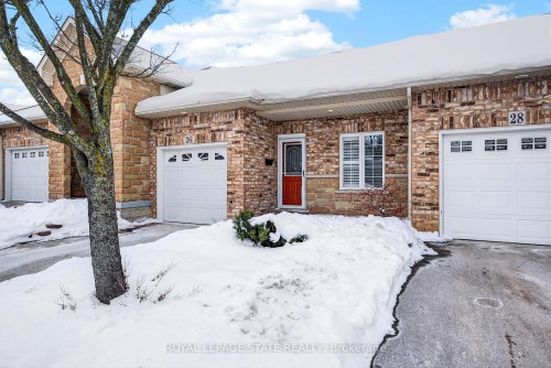 26 Manitoulin Trail, Hamilton, ON - Outdoor