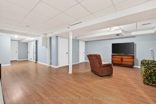 26 Manitoulin Trail, Hamilton, ON - Indoor