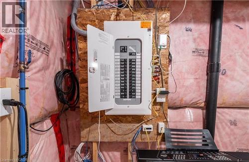 15 Pierre Trudeau Lane, Grimsby, ON - Indoor