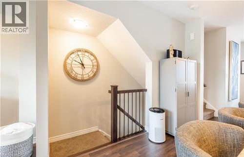 15 Pierre Trudeau Lane, Grimsby, ON - Indoor Photo Showing Other Room