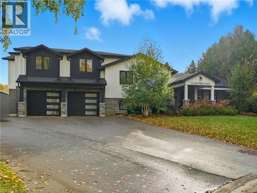 12 HALFTREE Place  Brantford, ON N3R 5R6