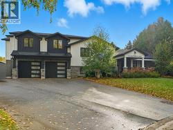 12 HALFTREE Place  Brantford, ON N3R 5R6