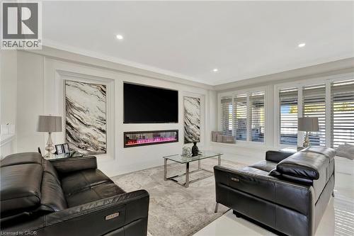 7 Bernini Court, Hamilton, ON - Indoor Photo Showing Living Room With Fireplace