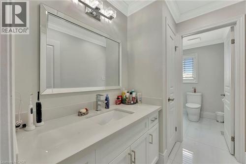 7 Bernini Court, Hamilton, ON - Indoor Photo Showing Bathroom