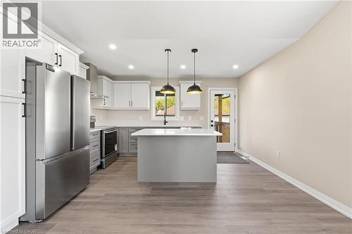 78 Netherby Road, Welland, ON - Indoor Photo Showing Kitchen With Upgraded Kitchen