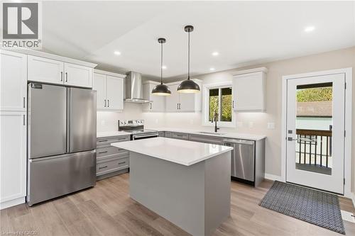78 Netherby Road, Welland, ON - Indoor Photo Showing Kitchen With Upgraded Kitchen