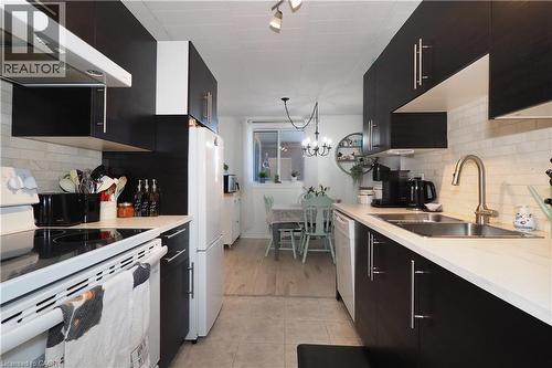 29 West Avenue Unit# 403, Kitchener, ON - Indoor Photo Showing Kitchen With Double Sink With Upgraded Kitchen