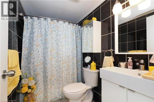 29 West Avenue Unit# 403, Kitchener, ON - Indoor Photo Showing Bathroom