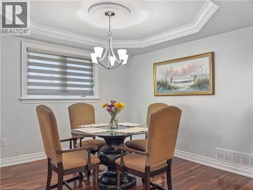 701 Upper Paradise Road, Hamilton, ON - Indoor Photo Showing Dining Room