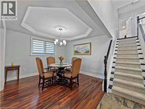 701 Upper Paradise Road, Hamilton, ON - Indoor Photo Showing Dining Room