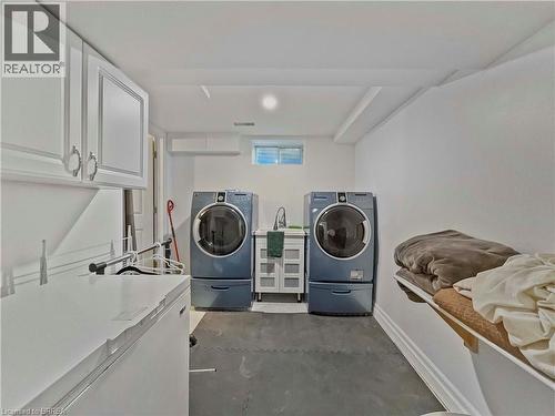 701 Upper Paradise Road, Hamilton, ON - Indoor Photo Showing Laundry Room