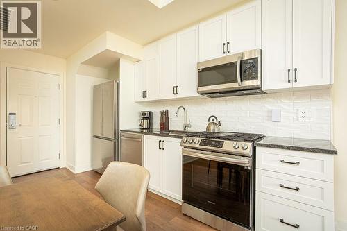 1869 Muskoka 118 Road W Unit# Btv-105, Bracebridge, ON - Indoor Photo Showing Kitchen