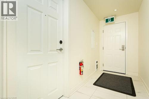 1869 Muskoka 118 Road W Unit# Btv-105, Bracebridge, ON - Indoor Photo Showing Other Room