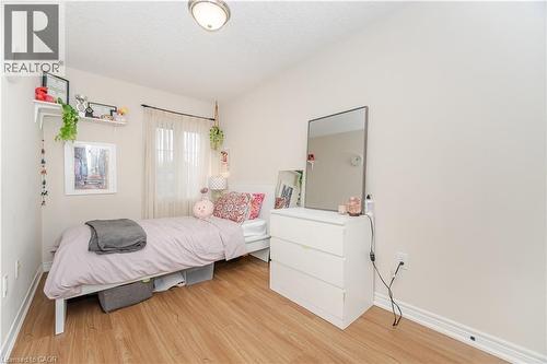 235 Mead Avenue, Hamilton, ON - Indoor Photo Showing Bedroom
