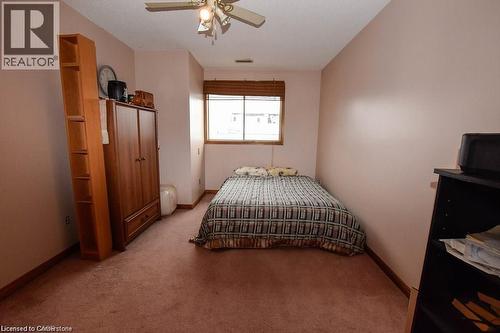 120 Parkdale Avenue N, Hamilton, ON - Indoor Photo Showing Bedroom