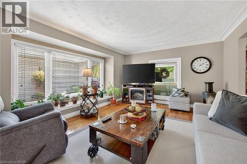 477 Lynden Road, Brantford, ON - Indoor Photo Showing Living Room