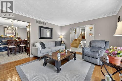 477 Lynden Road, Brantford, ON - Indoor Photo Showing Living Room
