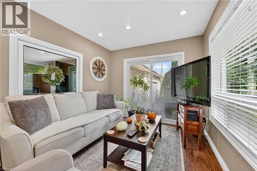 477 Lynden Road, Brantford, ON - Indoor Photo Showing Living Room