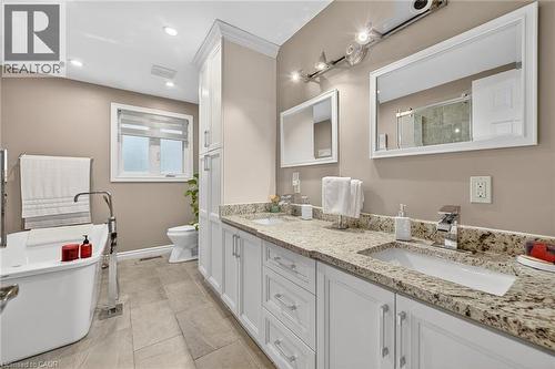 477 Lynden Road, Brantford, ON - Indoor Photo Showing Bathroom