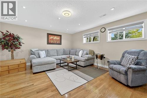 477 Lynden Road, Brantford, ON - Indoor Photo Showing Living Room