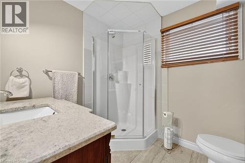 477 Lynden Road, Brantford, ON - Indoor Photo Showing Bathroom