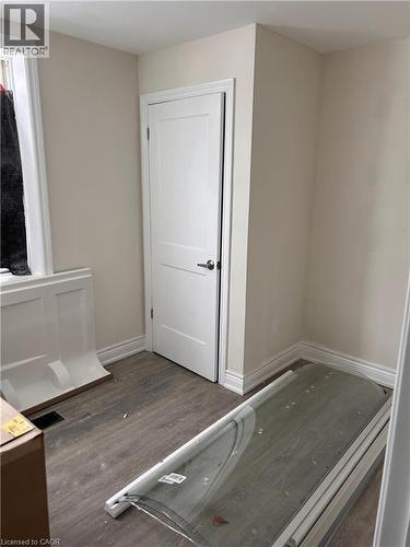 33-35 E Wood Street E, Hamilton, ON - Indoor Photo Showing Other Room