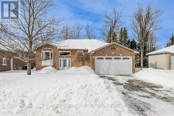 52 ROYAL BEECH DRIVE  Wasaga Beach, ON L0L 2P0