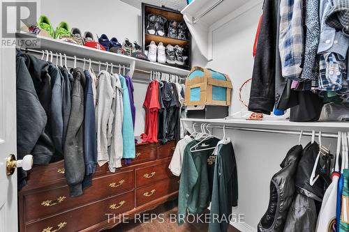 64 Hunterswood Crescent, Ottawa, ON - Indoor With Storage