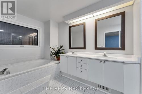 64 Hunterswood Crescent, Ottawa, ON - Indoor Photo Showing Bathroom