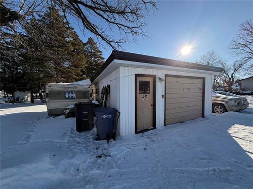 38 Main Street, Kleefeld, MB - Outdoor