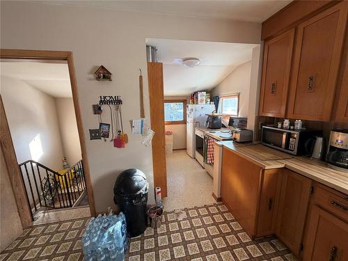 38 Main Street, Kleefeld, MB - Indoor Photo Showing Kitchen