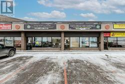 11 - 1950 MERIVALE ROAD  Ottawa, ON K2G 5T5