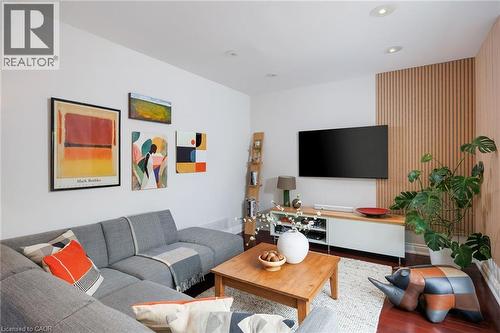 1061 Summit Ridge Drive, Oakville, ON - Indoor Photo Showing Living Room