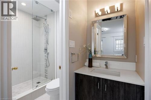 1061 Summit Ridge Drive, Oakville, ON - Indoor Photo Showing Bathroom
