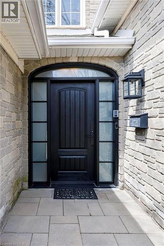 1061 Summit Ridge Drive, Oakville, ON - Outdoor