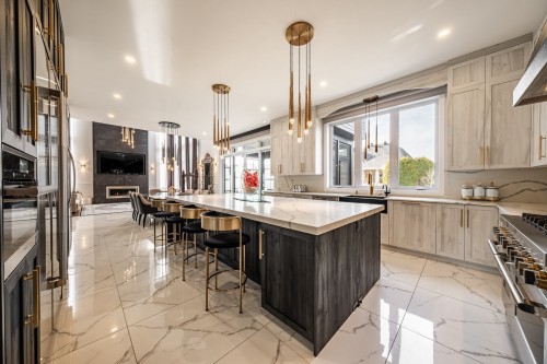 Kitchen - 38 Rue De L'Oiselet, Carignan, QC - Indoor Photo Showing Kitchen With Upgraded Kitchen